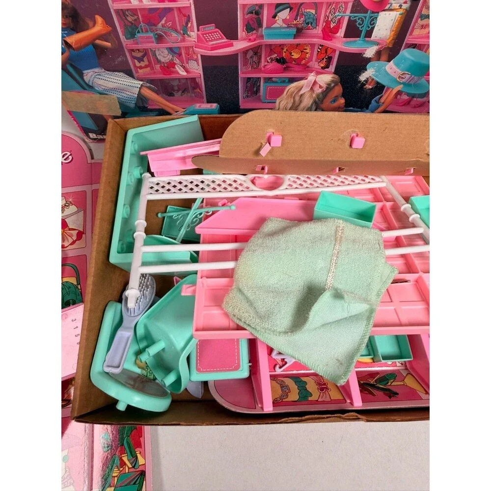 Vintage 1988 Barbie Step 'n Style Boutique Shoe Store Playset Mattel #2769